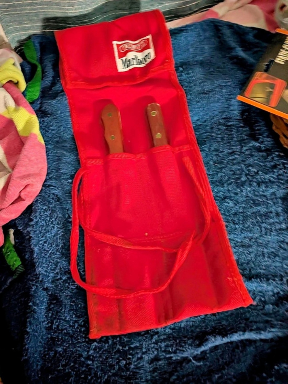 Marlboro Unlimited BBQ Grill Set with Canvas Tool Roll Red Roll-Up Pouch - Picture 3 of 4